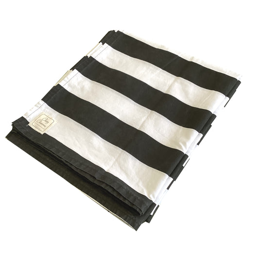 Classy Classrooms tablecloth black stripe